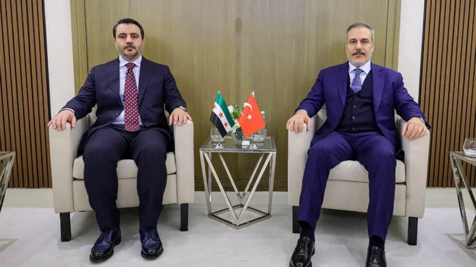 وفد سوري برئاسة وزير الخارجية يصل أنقرة لإجراء مباحثات مع تركيا