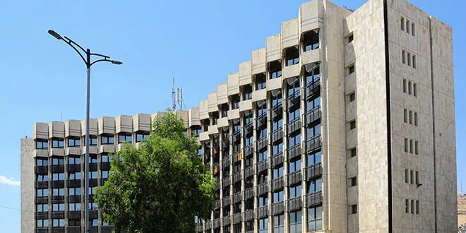 تمديد فترة تسجيل المقبولين بالدراسات العليا وشواغر الطب في الجامعات السورية حتى 11 أيلول