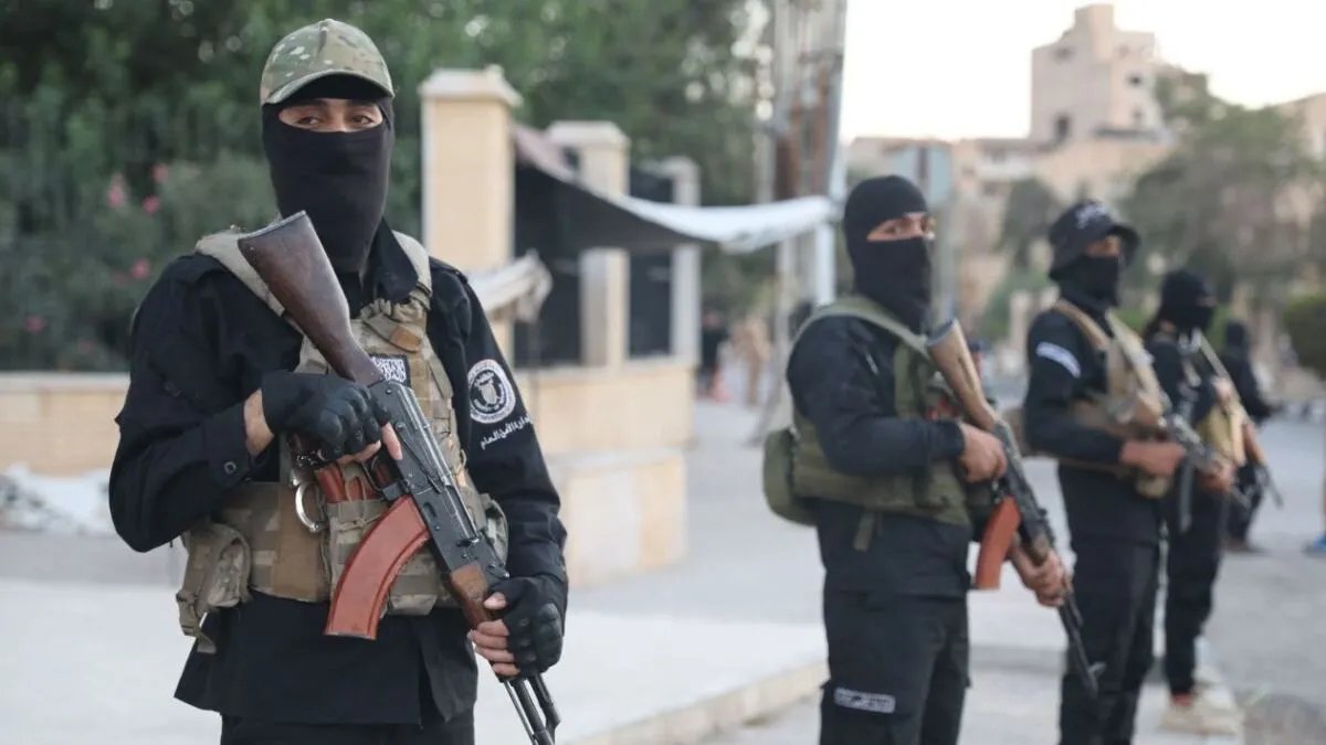 دير الزور: القبض على قاتل الطفلة إسراء الكرطة بعد جريمة مروعة تهز المنطقة