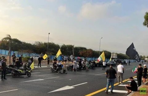 بري يستقبل لاريجاني ويؤكد: إيران صديقة لبنان وحزب الله باق رغم التحديات