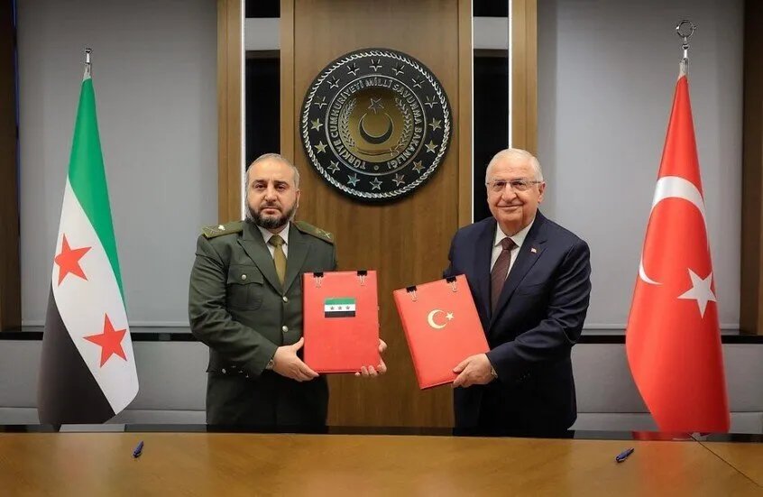 سوريا وتركيا توقعان مذكرة تفاهم للتعاون العسكري والتدريب