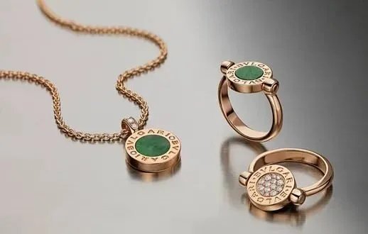 عاشقات الموضة في حيرة: ارتفاع جنوني في أسعار الإكسسوارات يهدد أناقتهن