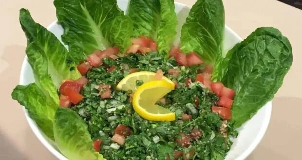 دليلكم المفصل لتحضير التبولة اللبنانية الشهية في المنزل