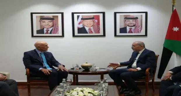 اجتماع عمّان: الأردن يسعى لدور أمريكي رادع لإسرائيل في سوريا وملف إعادة الإعمار يتصدر المحادثات