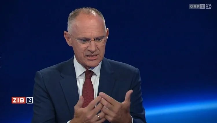 وزير الداخلية النمساوي يدافع عن ترحيل مجرم سوري ويؤكد: مصيره ليس مسؤوليتنا