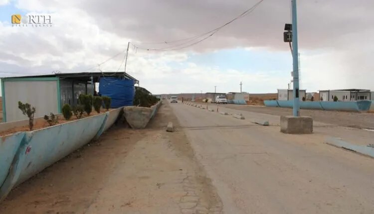 الإدارة الذاتية تنفي إغلاق معبري الطبقة ودير حافر مع مناطق الحكومة السورية