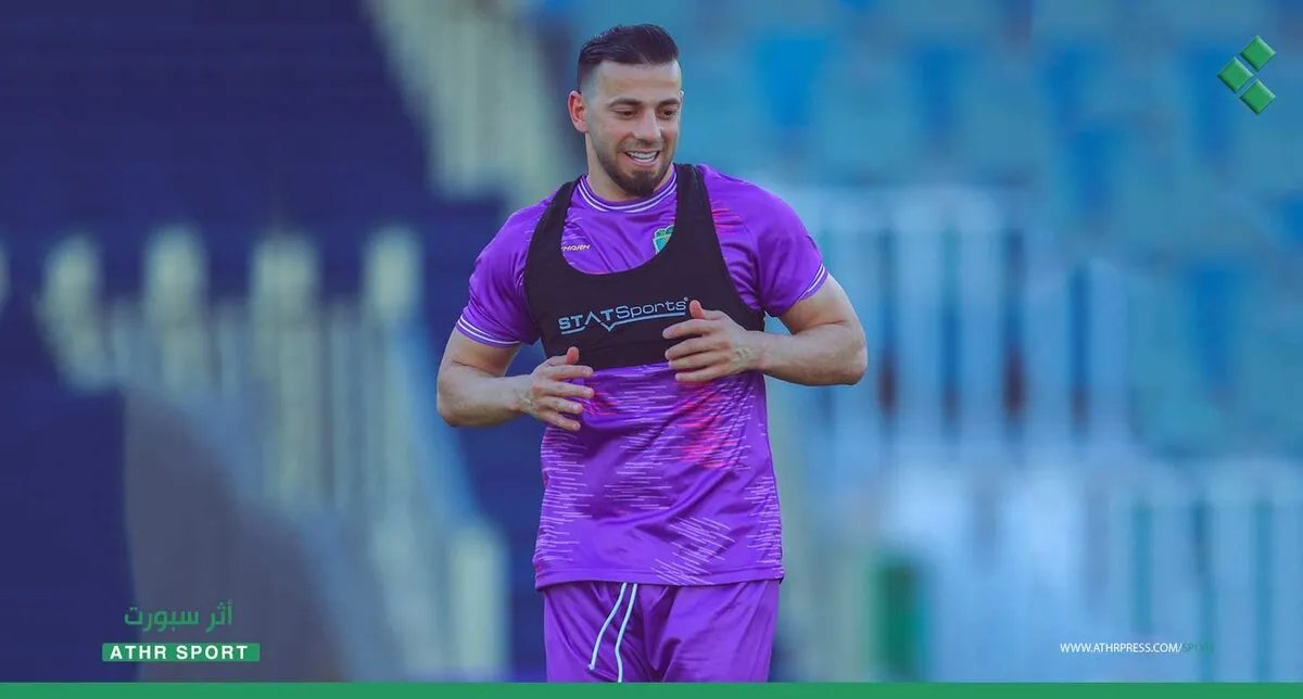 الشرطة العراقي يجدد عقد نجمه السوري محمود المواس لموسم إضافي