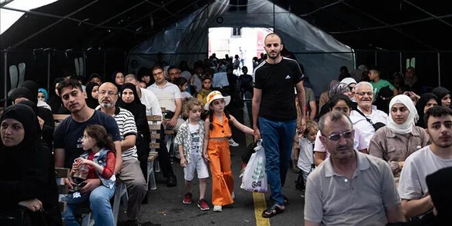 عودة طوعية: تركيا تعلن عن عودة أكثر من 411 ألف سوري منذ كانون الأول الماضي