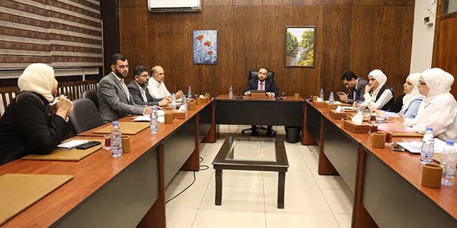 وزارة التربية السورية تراجع التشريعات لتطوير التعليم ومواكبة التحديات