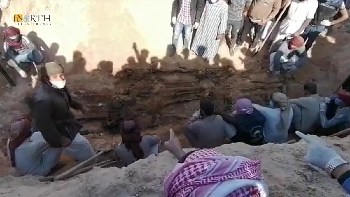 في ذكراها الـ 11: استذكار "مجزرة الشعيطات" التي ارتكبها تنظيم "داعش" في دير الزور