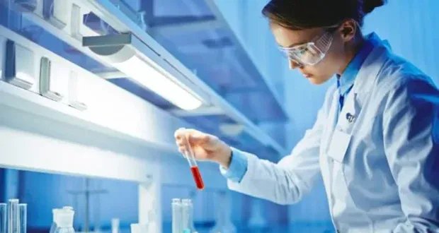 طفرة في عالم المضادات الحيوية: الذكاء الاصطناعي يبتكر علاجات جديدة للعدوى البكتيرية المستعصية