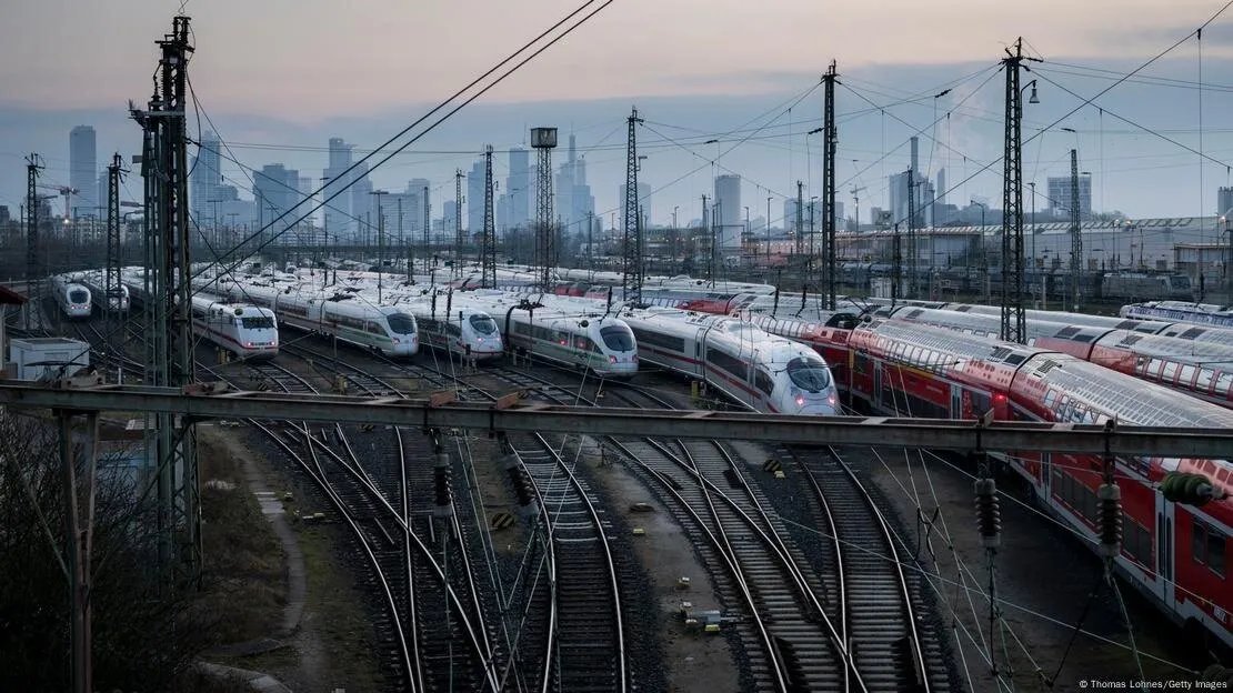أزمة السكك الحديدية في ألمانيا: إقالة رئيس شركة "دويتشه بان" وسط انتقادات حادة