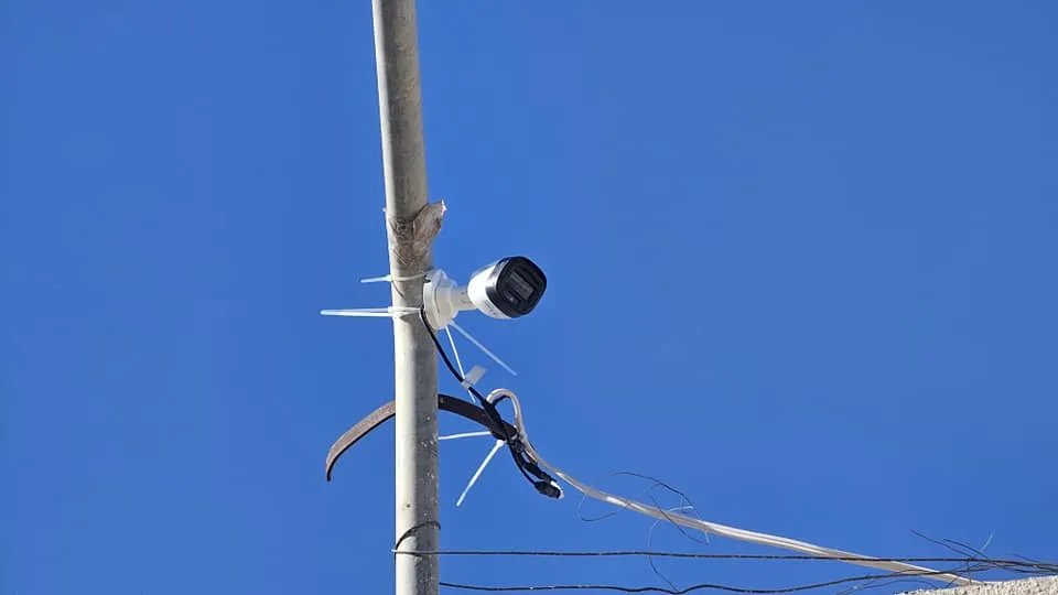 دير الزور: بلدية موحسن تطلق مشروع كاميرات مراقبة لتعزيز الأمن وطمأنة السكان