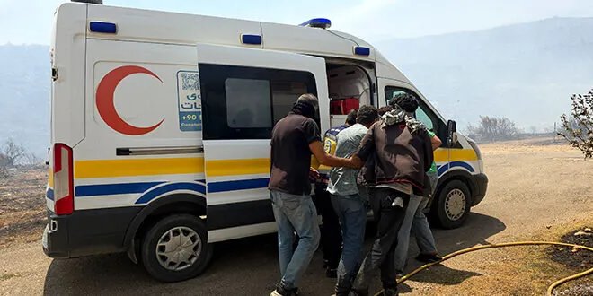 الدفاع المدني ينقذ سكان بلدة شطحة في الغاب من حرائق تهدد المنازل