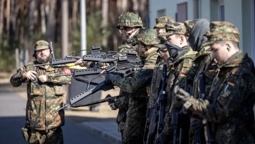 خلافات حادة حول التجنيد الإجباري تهدد استقرار الائتلاف الحاكم في ألمانيا