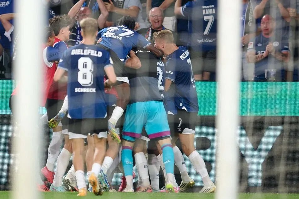 كأس ألمانيا: أرمينيا بيليفيلد يُطيح بفيردر بريمن في مفاجأة مدوية بالدور الأول