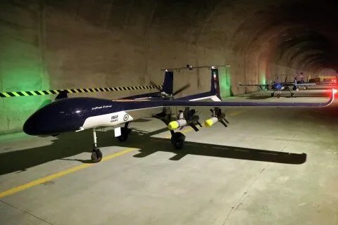 إيران تكشف عن مسيرة "سيمرغ" الانتحارية المتطورة وتنضم إلى ترسانتها العسكرية