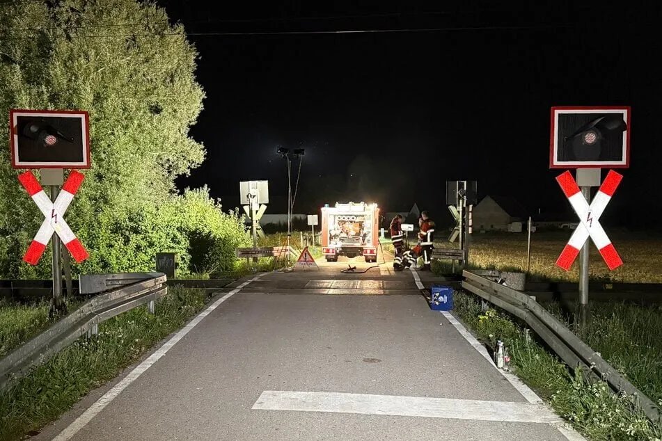 مأساة في ألمانيا: مصرع شابين في حادث اصطدام قطار وسيارة بـ بافاريا