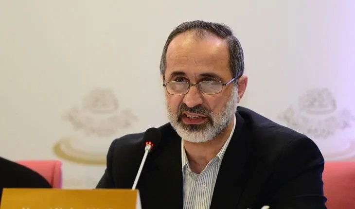 معاذ الخطيب يحذر: سوريا في خطر ويطرح رؤيته لإنقاذها من الأزمة