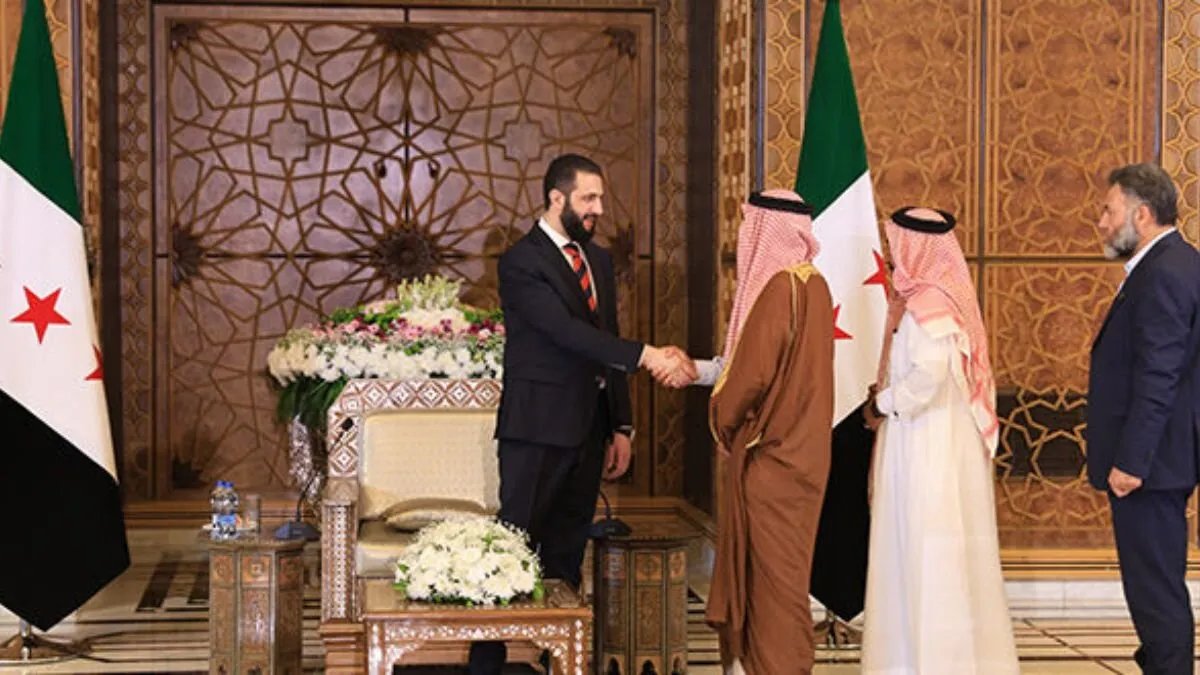 الشرع يعلن عن نهج "التهدئة والصلح" لحل أزمة السويداء ويتهم أطرافًا بتأزيم الوضع