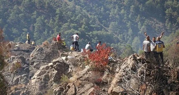 السيطرة الكاملة على حرائق ريف حماة الغربي: وزير الطوارئ يؤكد المراقبة المستمرة وتعويض المتضررين