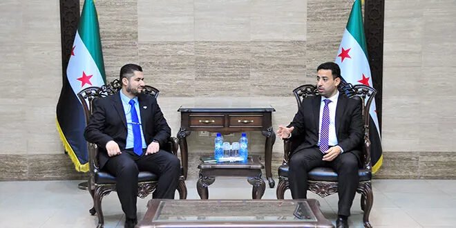 وزير الصحة ومحافظ إدلب يبحثان سبل تعزيز الخدمات الطبية ودعم المشافي والمراكز الصحية في المحافظة