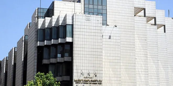 قرار جديد: سوريا تسمح باستيراد الأحذية والملابس الجلدية بشروط مُحَدَّدة