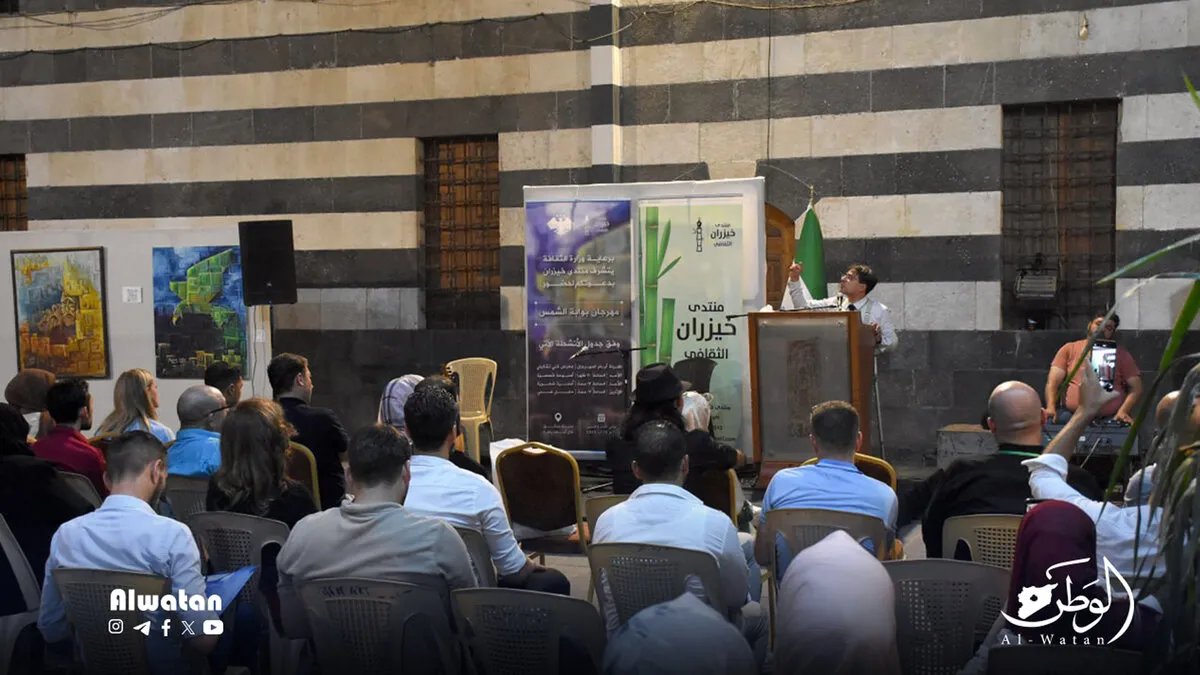 مهرجان "بوابة الشمس" بدمشق: الفن التشكيلي والشعر يضيئان خان أسعد باشا