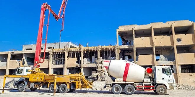 مبادرة كريمة: مغترب يتبرع بنصف مليون دولار لإعادة إعمار مدرسة وجامع في مورك بريف حماة