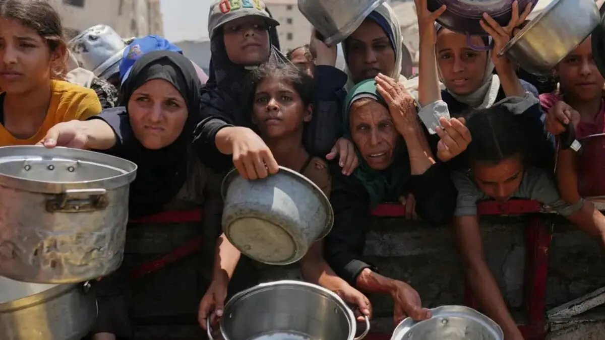 العفو الدولية تتهم إسرائيل بـ"حملة تجويع متعمدة" في غزة وسط تحذيرات أممية من مجاعة وشيكة