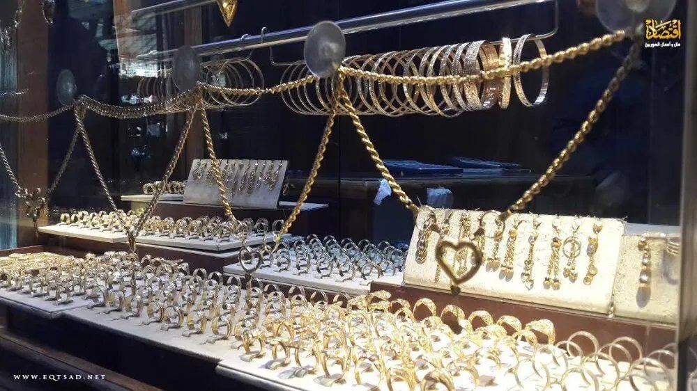 ارتفاع قياسي: الذهب يقفز في سوريا مع انخفاض قيمة الليرة السورية