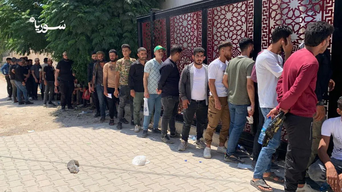 إقبال واسع على الأمن الداخلي في عفرين: مئات الشباب يتقدمون بطلبات الانتساب وشروط القبول