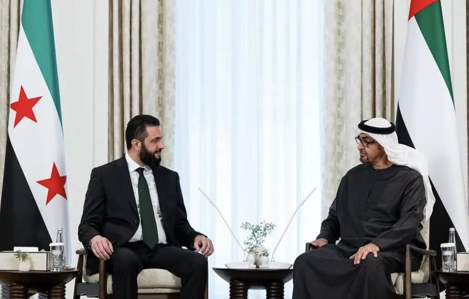 قمة أبوظبي: دعم إماراتي ثابت لسوريا في مواجهة التحديات وبناء المستقبل