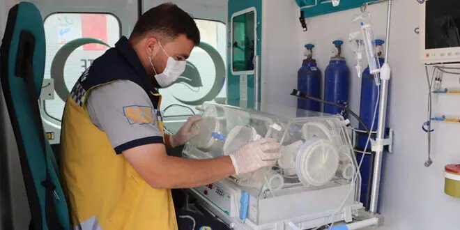 بريطانيا تجدد دعمها للعاملين في المجال الإنساني في سوريا وتؤكد على حماية عمال الإغاثة