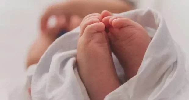 جريمة تهزّ القاهرة: امرأة تختطف رضيعاً لإيهام زوجها بالحمل!