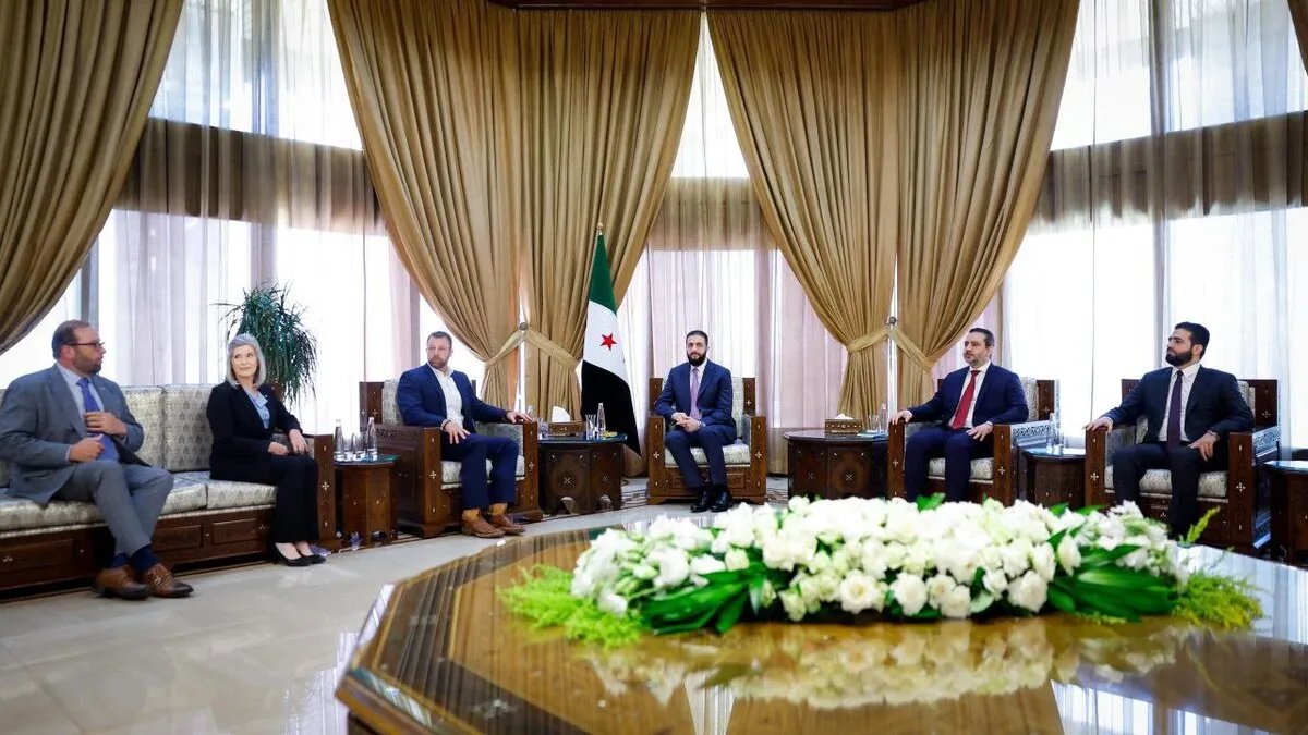 زيارة وفد أمريكي لدمشق تثير جدلاً حول مستقبل قانون قيصر: خبير يوضح