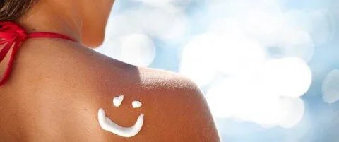 جيل زد وسمرة الصيف الصحية: دليل شامل للون ذهبي طبيعي وآمن