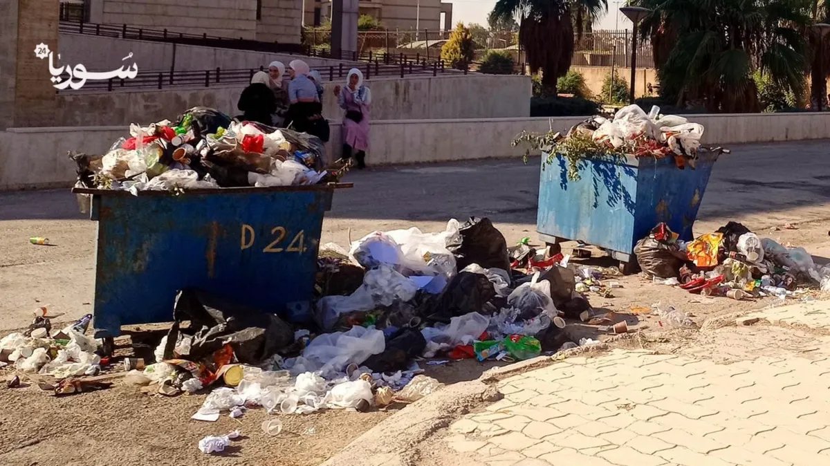 الرقة تحت وطأة القمامة: أزمة بيئية وصحية تهدد المدينة