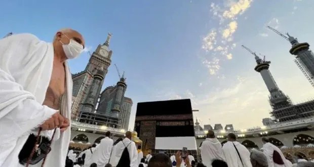 وزارة الحج السعودية تسهل العمرة: إطلاق خدمة "نسك عمرة" للمعتمرين من الخارج