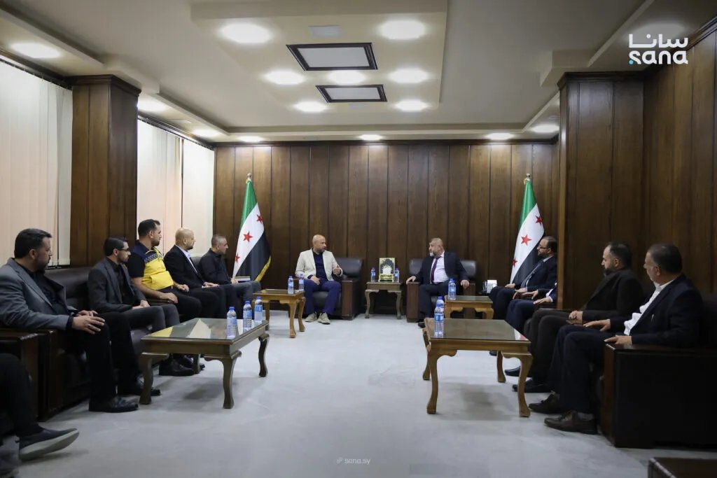 وزير الطوارئ يتفقد درعا ويؤكد استمرار دعم الأسر الوافدة من السويداء