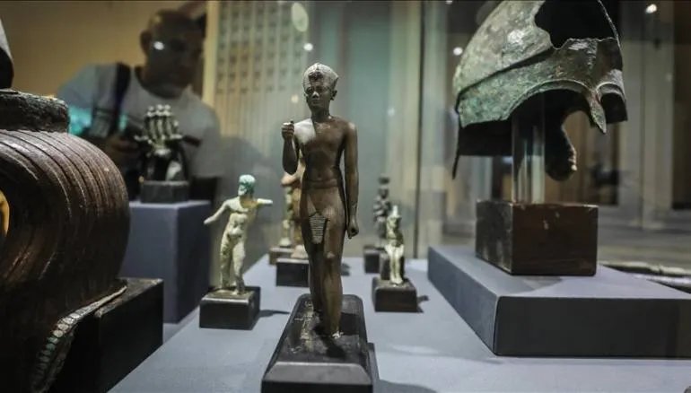 كنوز مصرية تحت الماء: اكتشاف آثار غارقة بالبحر المتوسط تضم تماثيل وأواني نادرة