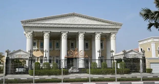 دبي تستقطب 9800 مليونير هذا العام: لماذا يتدفق الأثرياء إلى مدينة الرفاهية؟