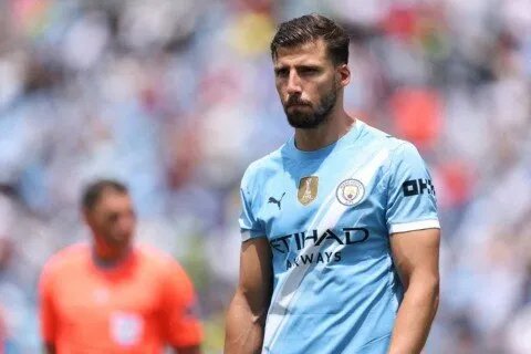 رسميًا: مانشستر سيتي يمدد عقد مدافعه روبن دياز حتى 2029