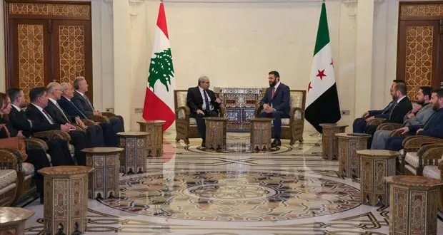 الرئيس الشرع ووزير الخارجية يستقبلان رئيس الوزراء اللبناني في دمشق