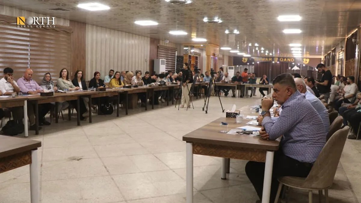 الإدارة الذاتية تتهم الحكومة السورية بتعطيل اجتماع باريس