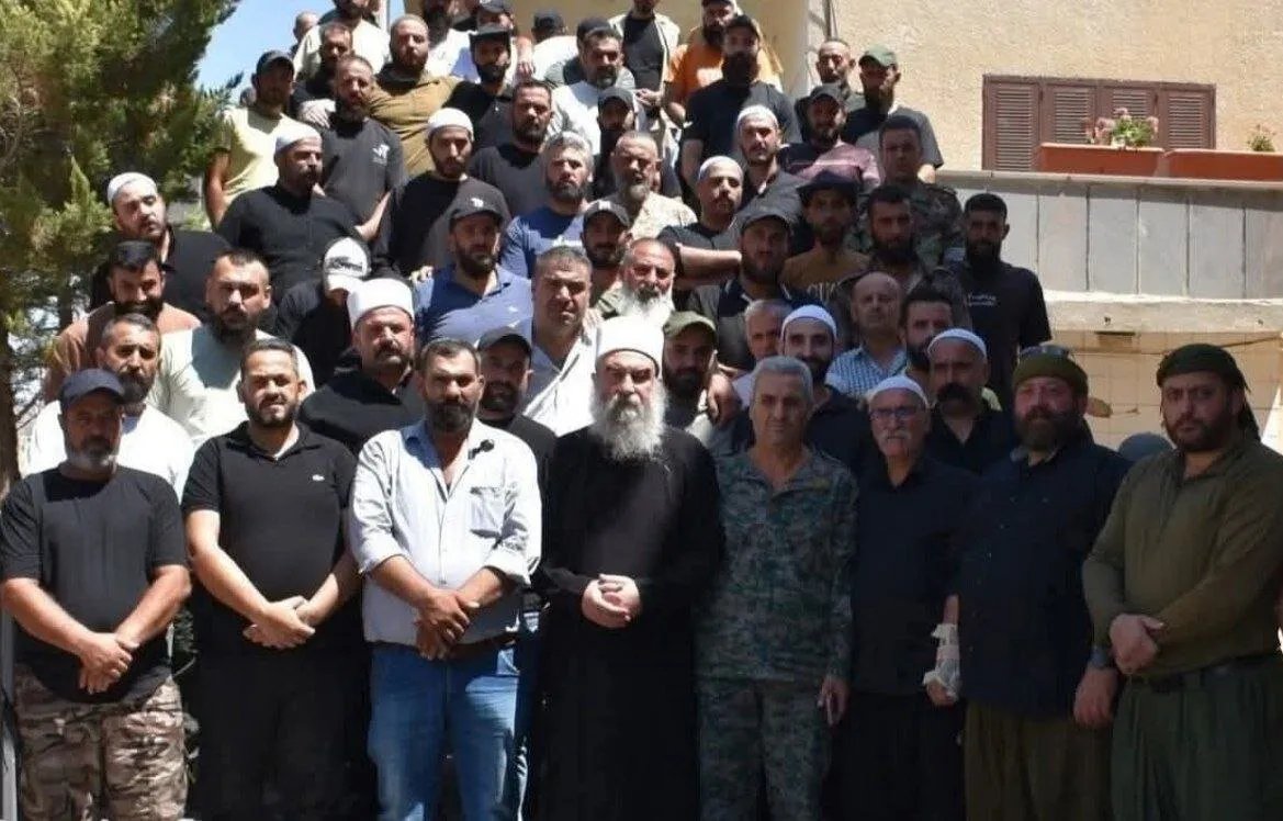 السويداء: تشكيل "الحرس الوطني" يثير الجدل.. هل هو جيش جديد أم تجمع للميليشيات؟