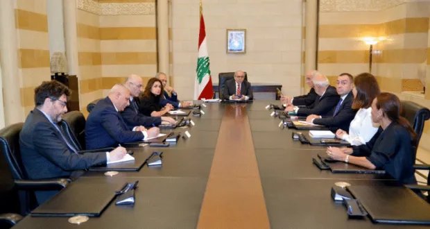 الحكومة اللبنانية تبحث تعزيز العلاقات مع سوريا في اجتماع تنسيقي
