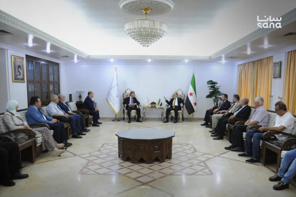 وزير التعليم العالي يبحث مع جامعة الاتحاد بالرقة خطط الدعم وتذليل العقبات