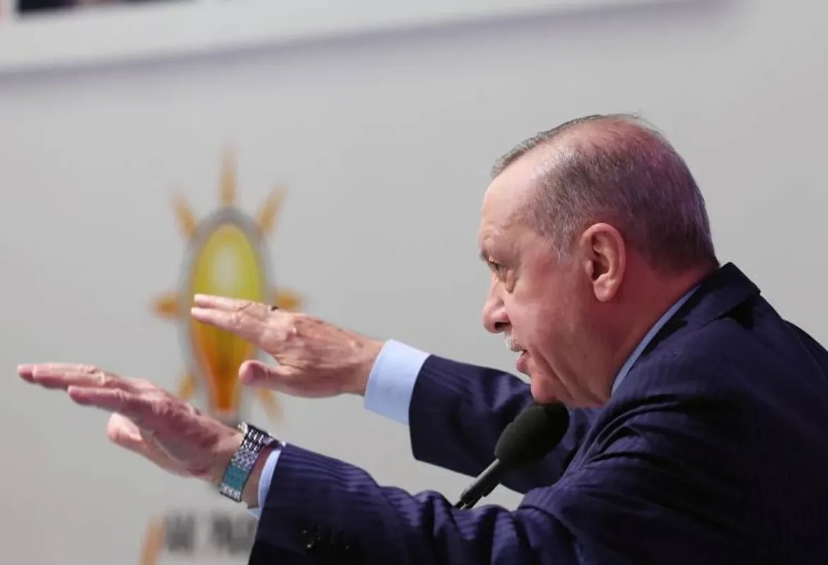 تزايد الضغوط على أردوغان لتنظيم انتخابات مبكرة في ظل تراجع شعبيته