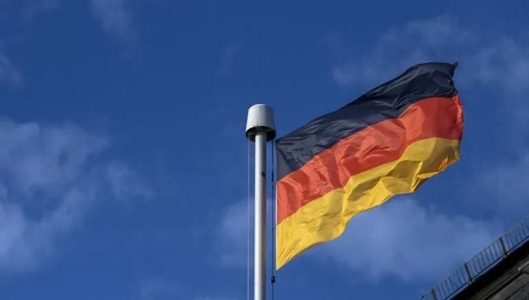 إطلاق سراح سوري مؤقتًا في ألمانيا بعد اتهامه بالطعن والتحقيقات مستمرة